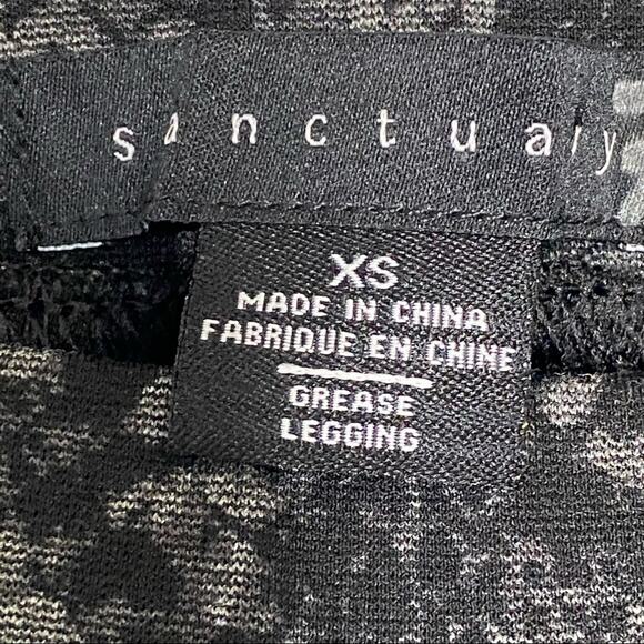 NWT ANTHROPOLOGIE Sanctuary snakeskin reptile black ponte knit legging Size XS - Picture 5 of 8